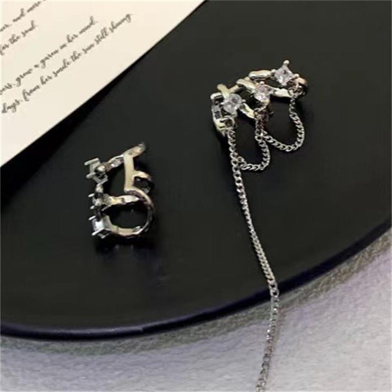 2 Pcs/lot Asymmetrical Women's Clip Earrings Silver Color Chain Tassel Pendants Punk Hiphop Crystal Non-Piercing Ear Cuff