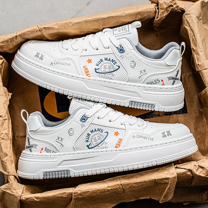 Men 's Casual Four Seasons Fashion Skateboarding Students Comfortable Sneakers Boys Trending Soft Sole Breathable Shoes