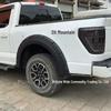 Совместимо с расширителями арок Ford F150 Wide Body 21-25 с заклепками и декоративными накладками