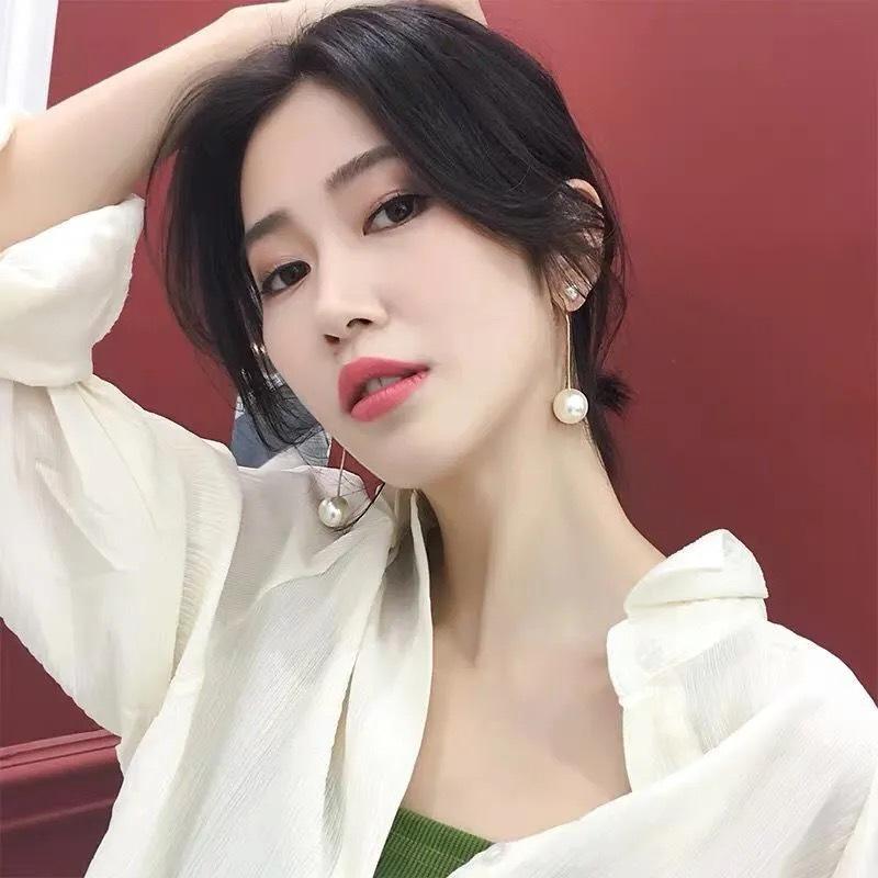 Korean S925 Sterling Silver Pearl Stud Earrings - Trendy and Elegant Design