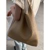 Retro large-capacity underarm commuter bag women's 2025 new simple tote bag fashionable shoulder bag one piece hair