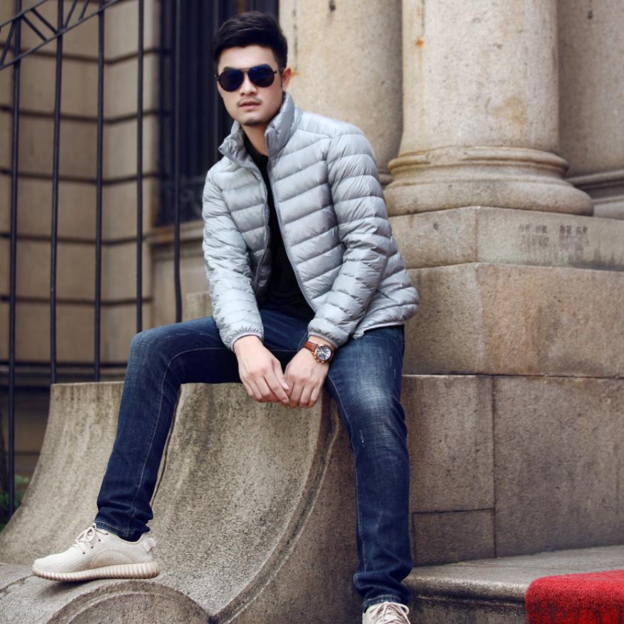 Мужская легкая пуховая куртка приталенного силуэта: Воротник-стойка, Коллекция Осень/Зима, Доступны большие размеры.