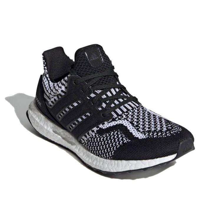 adidas Женские кроссовки UltraBoost 5.0 DNA Черно-белые Core-Black Cloud-White FZ1850