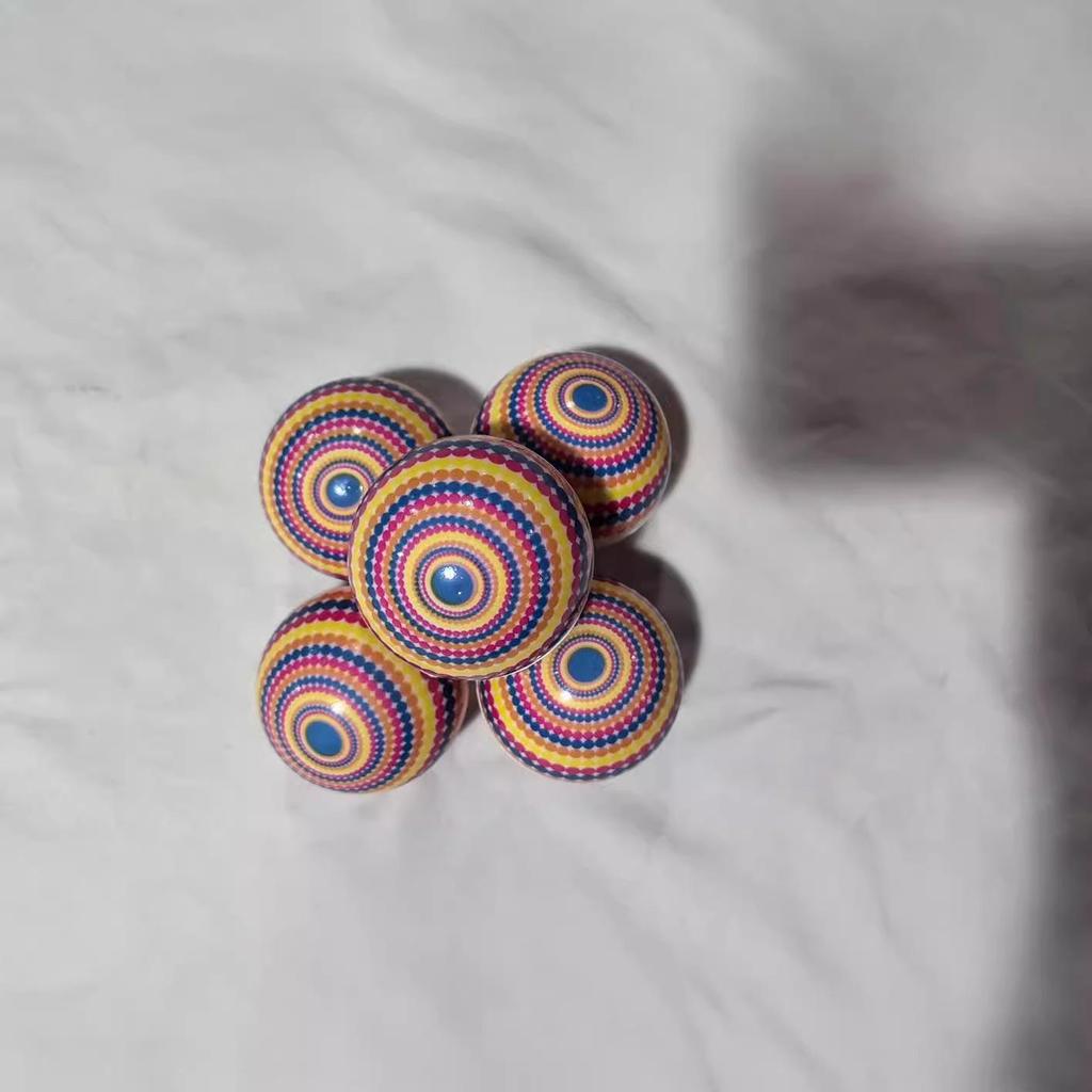 Антистресс мячик-попрыгунчик с высокой эластичностью в стиле граффити - 60 мм детская спортивная игрушка для отскока