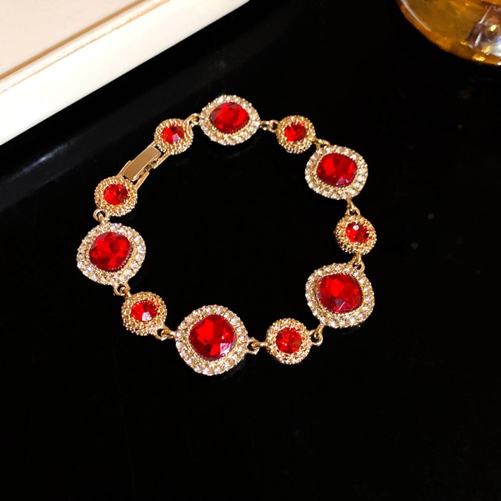 Gold Zircon Bracelet Shiny Geometric Bangle Luxury Vintage Rhinestone Bracelet Lady