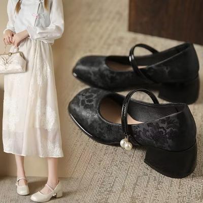 Туфли Мэри Джейн детские 2025 новые популярные одинарные туфли весенние элегантные толстые высокие каблуки одно слово пуговица квадратная головка новые китайские туфли
