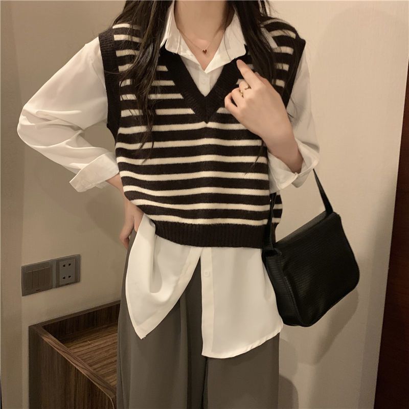 Black and White Striped V-neck Camisole Folded Vest Vest Knit Sweater Women Autumn 2023 Loose Pullover Sleeveless Vest Female