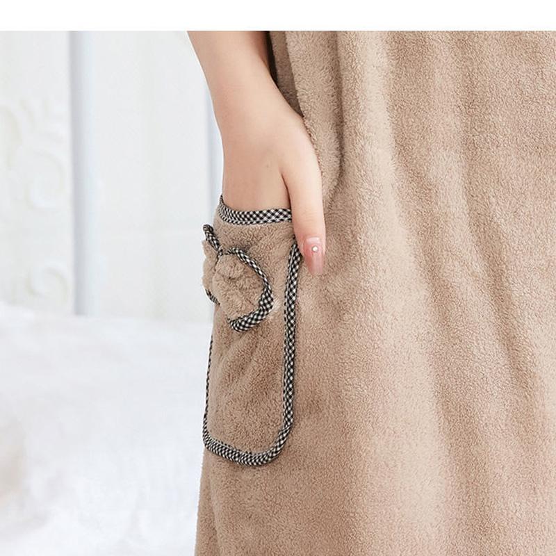 Банные полотенца можно использовать для впитывания воды и предотвращения выпадения волос.. Взрослые домашние купальные халаты из кораллового флиса плюс хлопковые мягкие полотенца