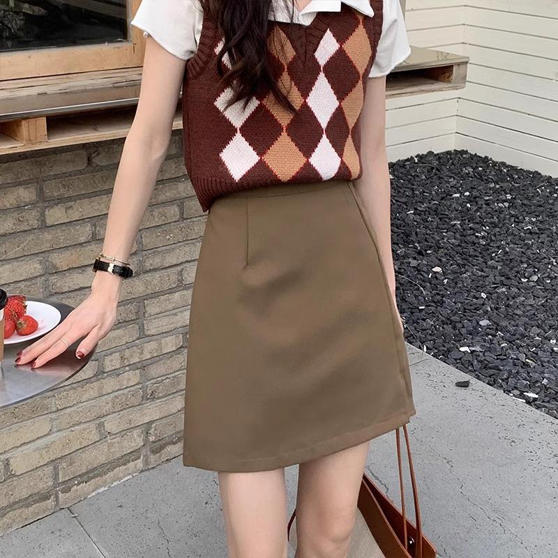 2024 Spring Women's High Waist Slim A-Line Skirt with Fashionable Hip Design and Casual Slit