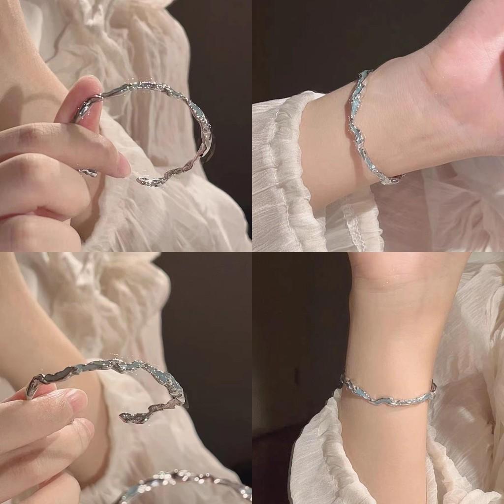 Elegant Blue Wave Bracelet For Women Fashionable Alloy Jewelry With A Chic Geometric Design