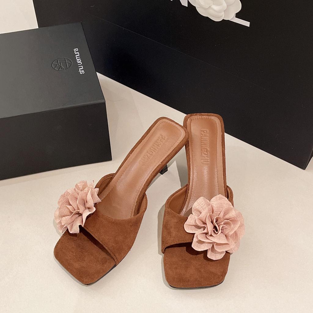 Thick Heel Retro Suede French Small Cool Slippers Women's Shoes Wear 2025 New Summer with Skirt Flower Sandals