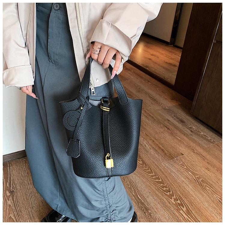 IELGY Lychee Pattern Solid Color Portable Mother and Child Bag Simple Casual Women Hand Carrying Bucket Bag