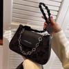 Осень и зима высококлассная маленькая сумка женская новая 2025 осень и зима легкая роскошь черная сумка через плечо французская женская сумка через плечо