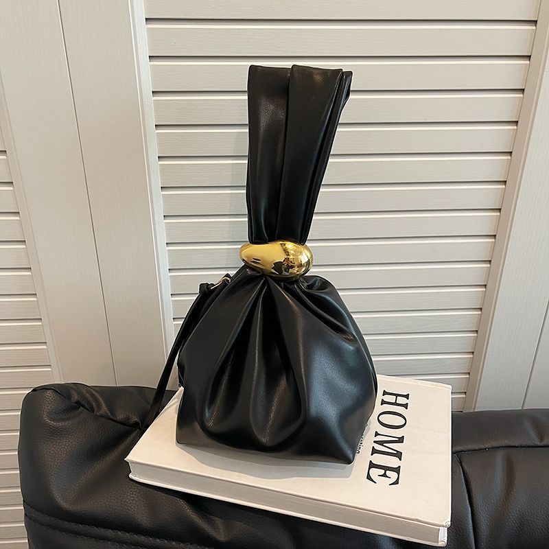 2026 new autumn and winter retro folds mini sense niche quirky bucket bag small bag women