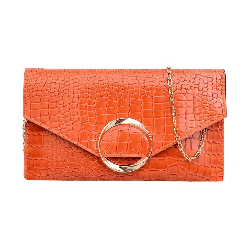 Сумка-конверт с крокодиловым узором для женщин 2024 года, новая корейская версия, модная маленькая квадратная сумка, сумка-мессенджер на цепочке в иностранном стиле
