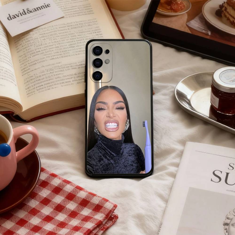 K-Kim K-Kardashian M-Мемы Чехол для телефона для Samsung S 25,24,23,22,30,21,10,9,Ultra,Plus,Lite,FE,4,5 G Мягкий черный чехол