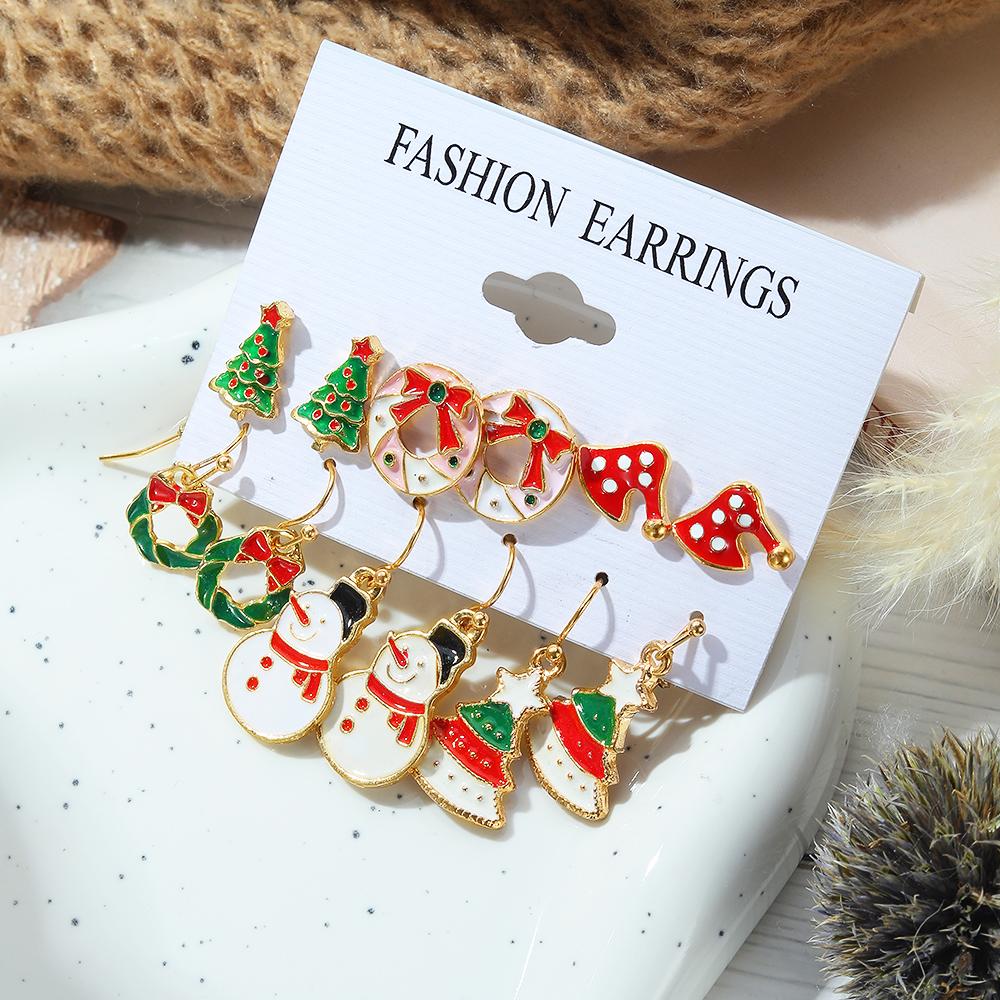 Новинка 2022 года, модные рождественские серьги-конфеты для девочек, комплект серег Санта-Клауса с подвеской, серьги-гвоздики в виде лося для девочек, элегантный комплект рождественских сережек