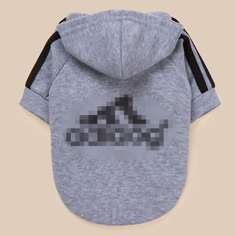 Свитер с капюшоном на четыре лапы для собак и кошек с разноцветными пуговицами - Осенне-зимняя одежда для питомцев.