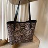 Large Capacity Leopard Print Tote Bag for Women New Autumn and Winter Fashion Shoulder Bag Commuting Retro Hand Armpit Bag
