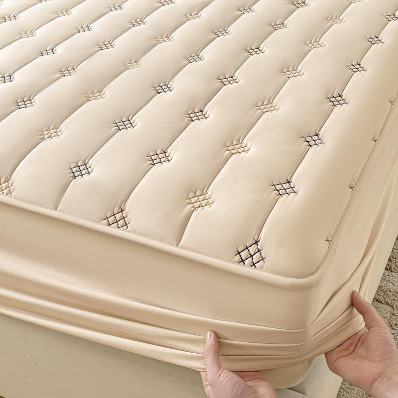 High Quality Mattress Protector - Antibacterial Mattress Cover, Hypoallergenic Skin-Safe Noiseless Fitted Sheet, No Pillowcase