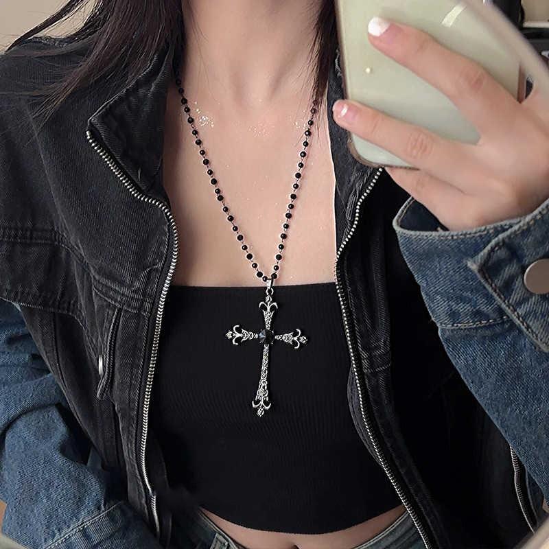 Cross Pendant Necklace For Women Men With Alloy Chain Stylish Autumn Winter Accessory