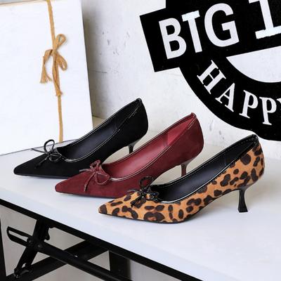 Мода Европейский и американский стиль Мода Банкет Высокие каблуки Тонкие каблуки Мелкий вырез Бант Замша Острый носок Средний каблук Одинарная обувь