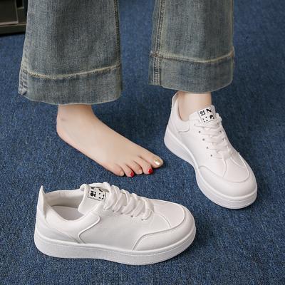 Модные новые осенние кроссовки в корейском стиле 2025 года — это модная, универсальная и дышащая женская обувь на плоской подошве.