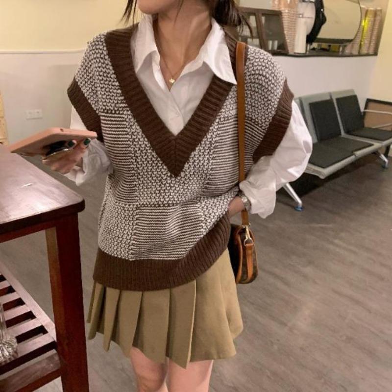 Sweater Pullover Female Spring and Autumn Retro Striped Knitted Tank Top Loose Sleeveless Sweater Women Vest Pullover Female