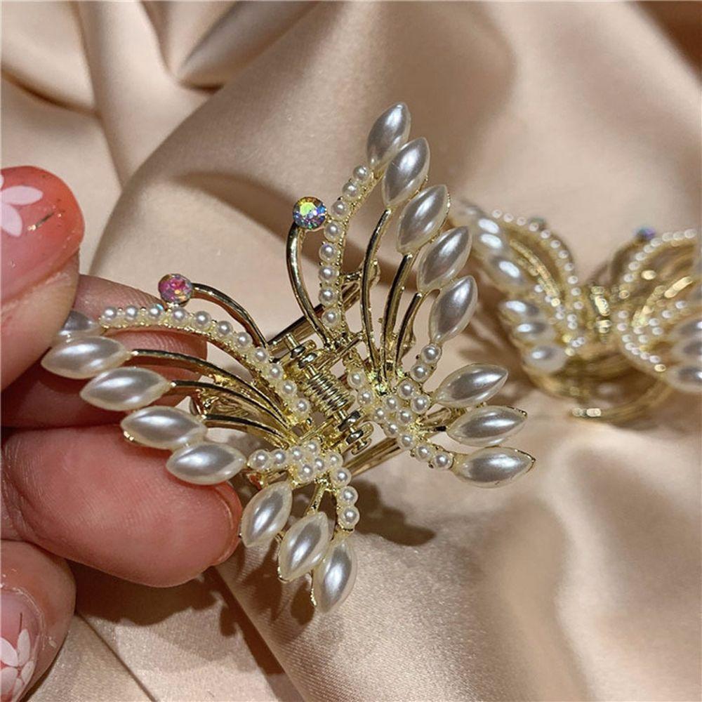 Cute Zinc Zinc Alloy Korean Rhinestone Grasping Clip Hair Accessories Pearl Hair Clip Butterfly Hair Claw