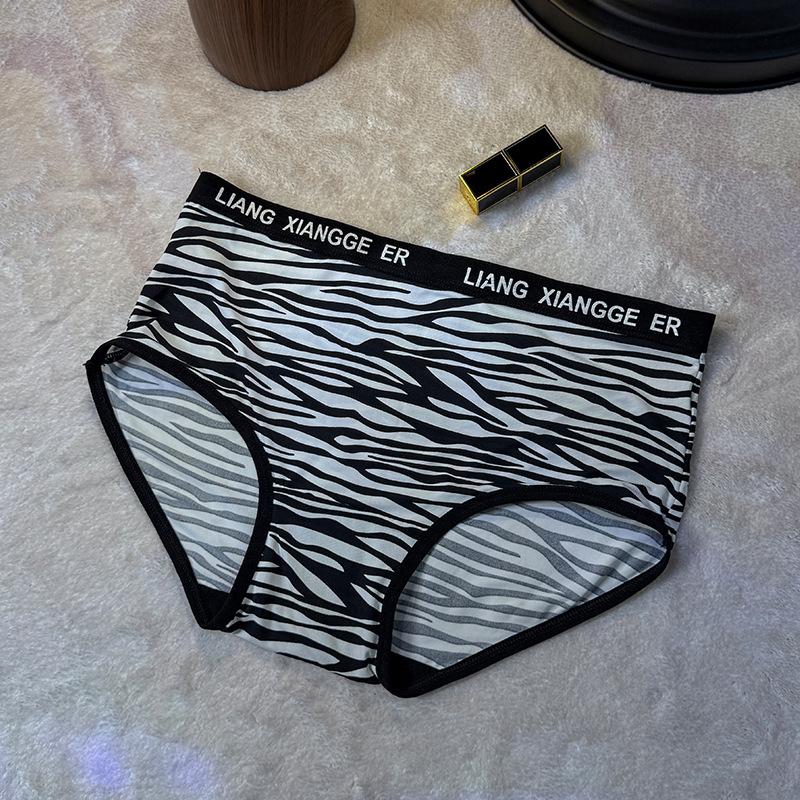 Женские весенне-летние новые сексуальные леопардовые трусы-слипы из ледяного шелка с низкой посадкой и хлопковой ластовицей