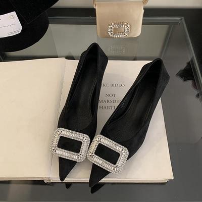 Французский острый носок, неглубокий вырез, одинарные туфли женские 2025 новинка замша дочь знаменитость легкая роскошь стразы темперамент высокие каблуки шпилька