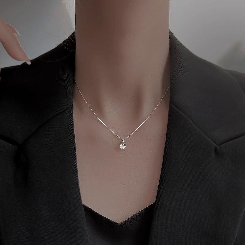 Elegant Zircon Drop Necklace for Summer Chic Minimalist Geometric Pendant Jewelry