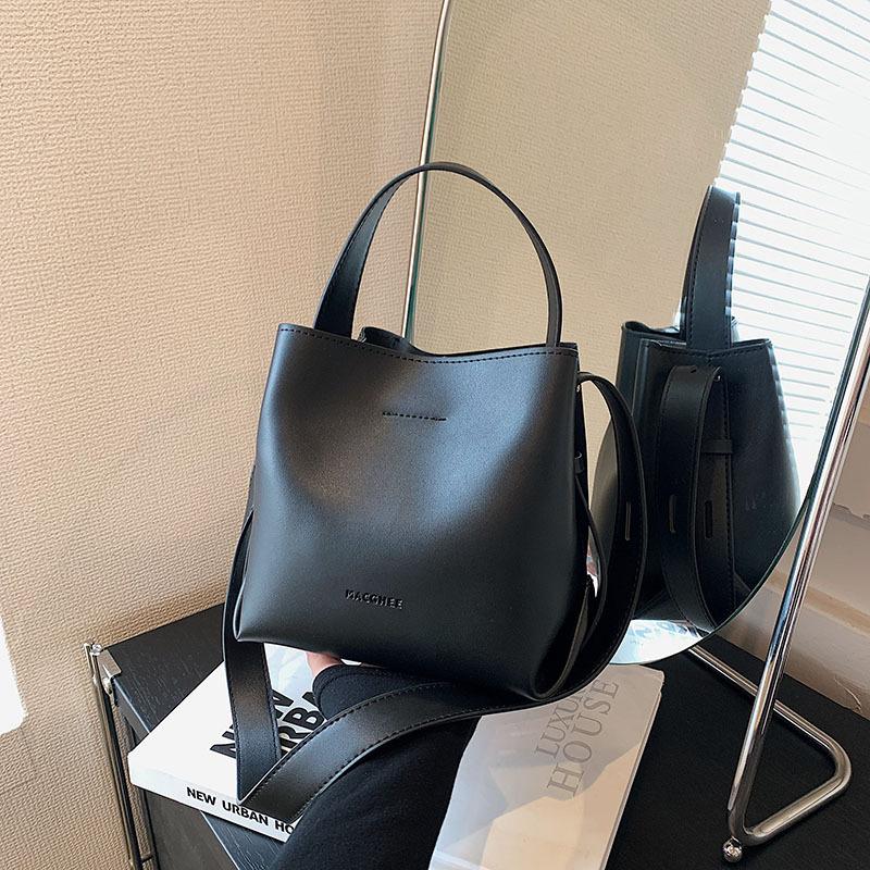 Ретро сумочка женская сумка 2025 новая трендовая корейская сумка-ведро нишевая универсальная вместительная на плечо сумка-мессенджер