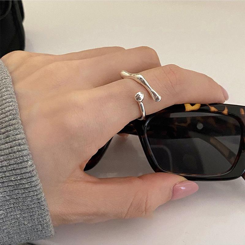 2023 Нишевый дизайн Минималистичное серебряное кольцо-линия для женщин - Модное украшение на указательный палец