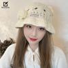 Корейская версия шляпы-рыбака с ручными цветами и крючком из жемчуга для женщин, милая и универсальная, подчеркивающая маленькое лицо, шерстяная вязаная шляпа-горшок, осень и зима