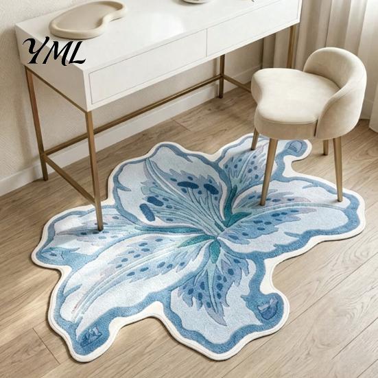 Absorbent Floor Mat for Entrance Lily Shape Mat, Velvet Rug Bathroom And Entrance, Non-slip Decorative Soft Accessory Flower Bedroom Dressing