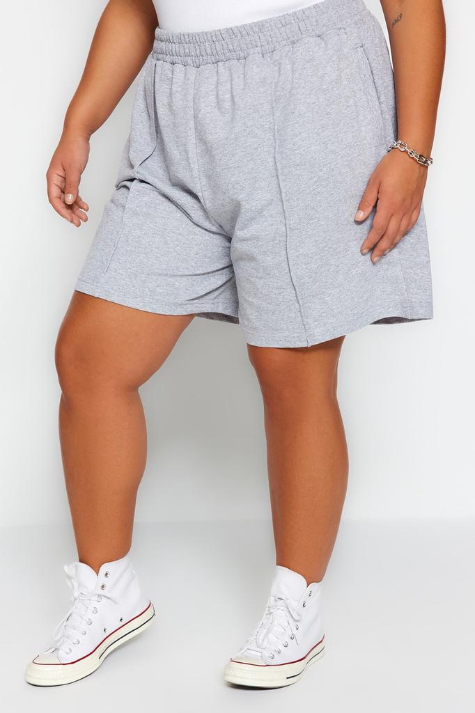 Women's Plus Big Size Fashion Black Thin Ribbed Knitted Shorts