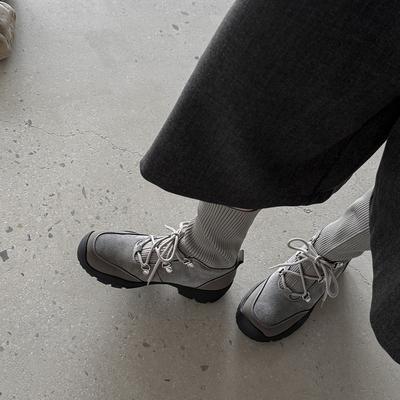 Женская обувь Kara, маленькие ботинки на толстой подошве, увеличивающие рост, в спортивном стиле, удобные повседневные эластичные ботинки, ботинки Мартина с клиновидной подошвой