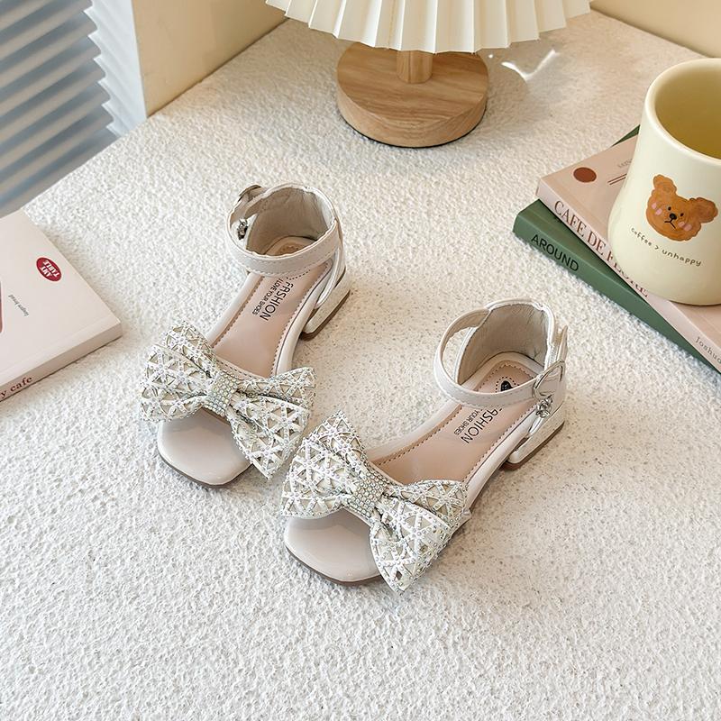 Босоножки для девочек Мягкая подошва Нескользящие Детские туфли принцессы Блестящие пайетки Большие банты 2025 Лето Новые Туфли для девочек Танцевальные для свадьбы
