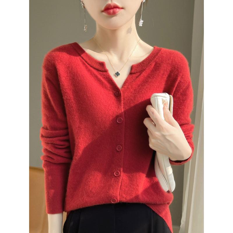 DAFIFY Women's Fashion Casual Fall Winter Solid Color Print Long Sleeve V-Neck Sweaters