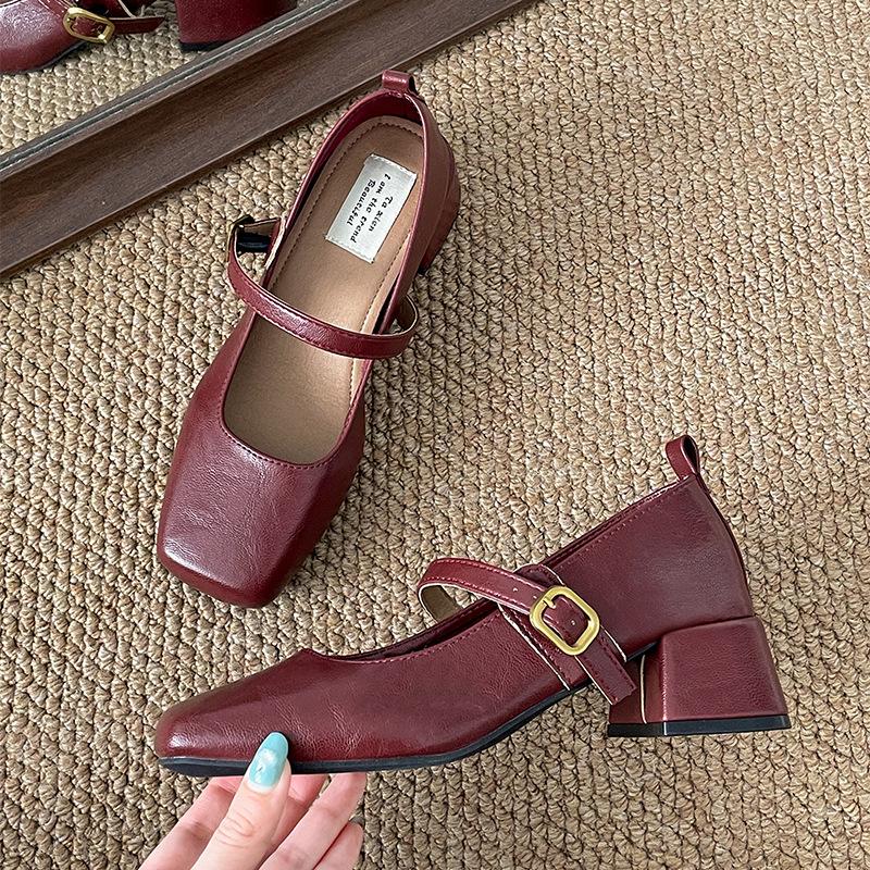 Fashion temperament French retro square head shallow mouth single shoes women's 2025 new spring and autumn skirt Mary Jane small leather shoes