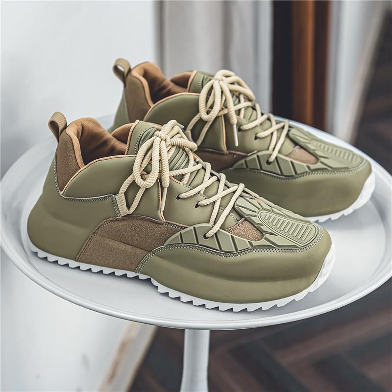 2024Новый мужской повседневный универсальный новый комплект обуви Sole Board, модная и повседневная кожаная внутренняя часть из коровьей кожи, увеличивающая рост обувь