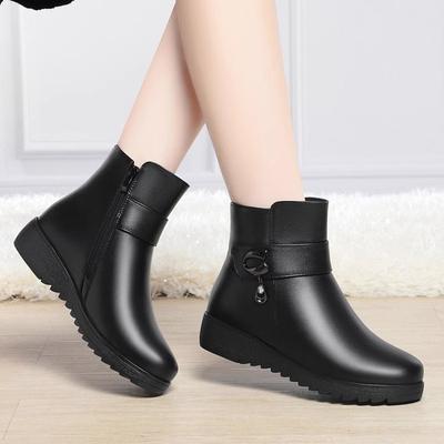 Хлопковые ботинки для мам, женские зимние новые бархатные теплые хлопковые туфли для пожилых людей, удобные кожаные туфли для женщин среднего возраста, короткие ботинки с круглым носком