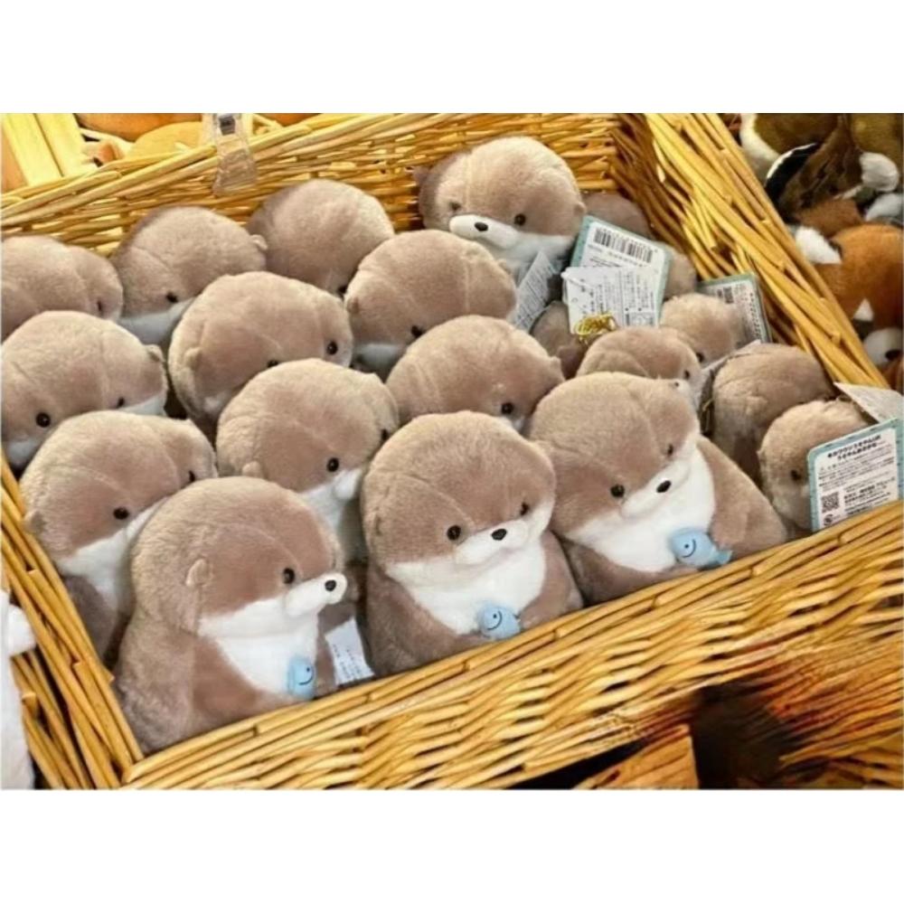 Милые выдры, держащие рыбу, плюшевые кукольные брелоки, легкие подвесные подвески, реквизиты для школьной сумки, кошелька для ключей, кукольной игрушки, подарки 11 см