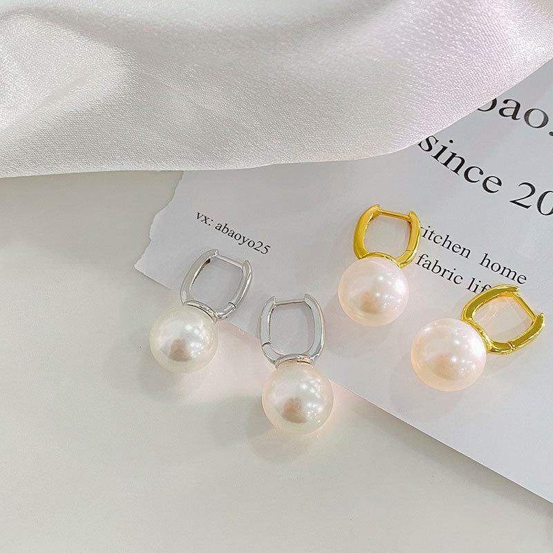 Pearl Ear Buckle Light Luxury High-end Earrings French Elegant Temperament Earrings Niche Design