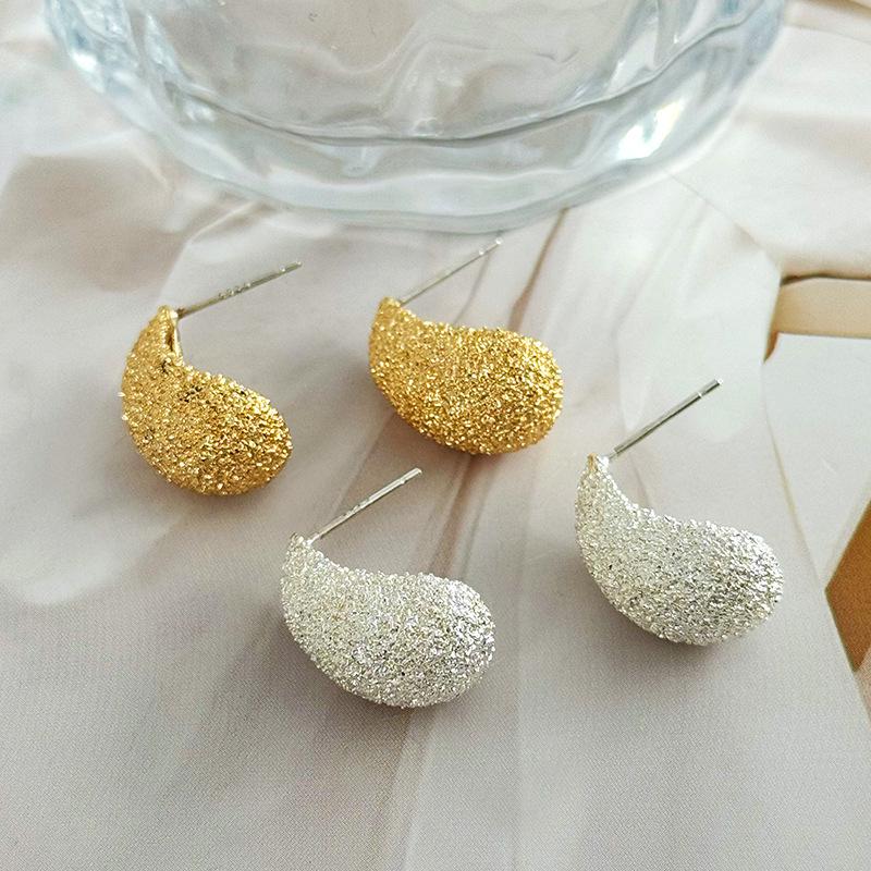 Серьги-капли из серебра S925 с матовой текстурой – Женский нишевый дизайн, простые модные серьги-пусеты