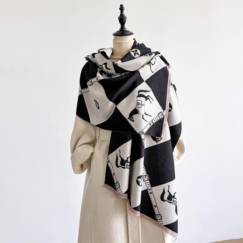 Elegant Heart Pattern Scarf Imitation Cashmere Soft Warm Versatile Shawl Coldproof Windproof Blanket Scarf for Autumn Winter