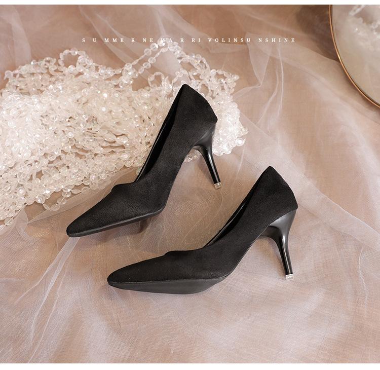 Черные туфли на высоком каблуке с красной подошвой для женской весны, новые, с острым носком, на тонком каблуке, сексуальные, с глянцевым темпераментом, одинарные туфли, женские туфли из лакированной кожи