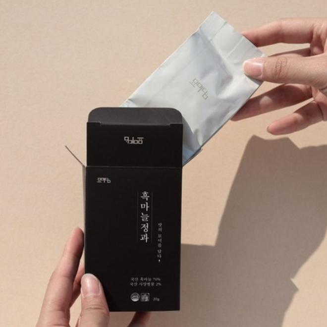 (корейская здоровая еда) кусочки черного чеснока 20г х 10