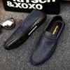 Мужская обувь Летние мокасины Мужская универсальная повседневная обувь Модная британская обувь Мужская модная обувь